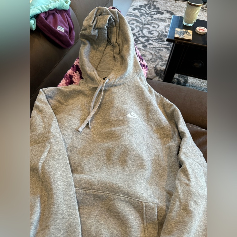 Women’s Nike hoodie in heather gray, XL
